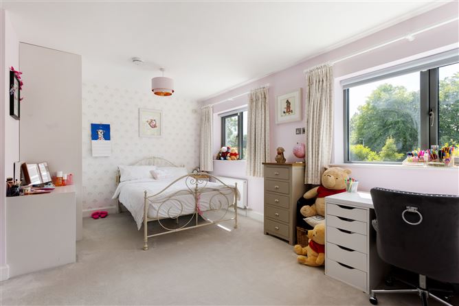 8 Taney Green, Dundrum, Dublin 14