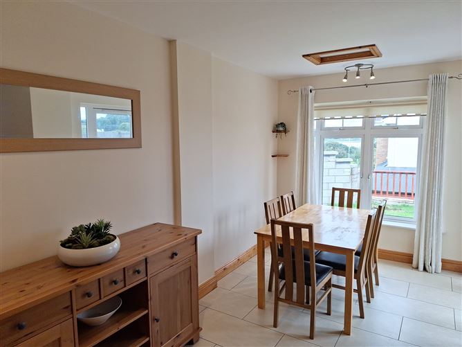 33 The Drive, Harbour Heights, Passage West, Cork