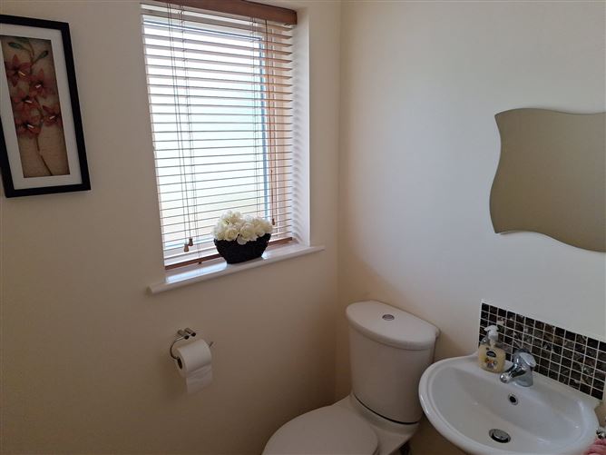 33 The Drive, Harbour Heights, Passage West, Cork