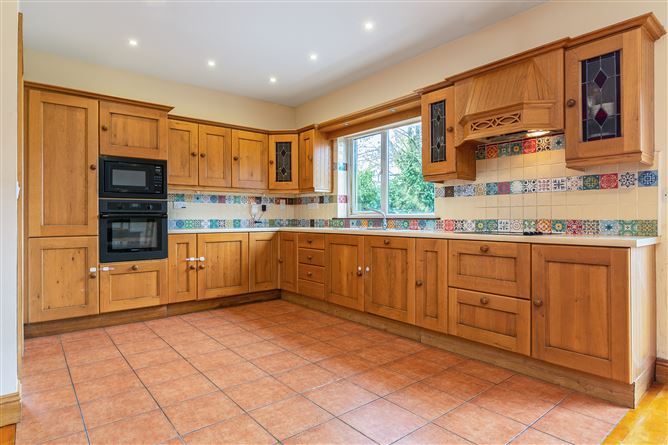 1 The Upper Paddock, Westport, Mayo