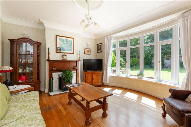 https://photos-a.propertyimages.ie/media/1/2/8/4940821/b853b87c-867c-4bdd-8dbc-5add3c7d9ce6_l.jpg