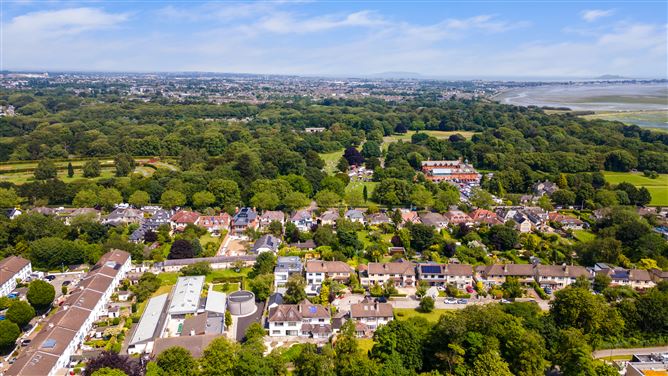https://photos-a.propertyimages.ie/media/1/2/8/4940821/b853b87c-867c-4bdd-8dbc-5add3c7d9ce6_l.jpg