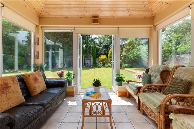 https://photos-a.propertyimages.ie/media/1/2/8/4940821/b853b87c-867c-4bdd-8dbc-5add3c7d9ce6_l.jpg