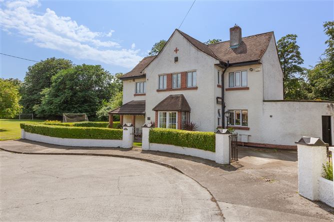 https://photos-a.propertyimages.ie/media/1/2/8/4940821/b853b87c-867c-4bdd-8dbc-5add3c7d9ce6_l.jpg