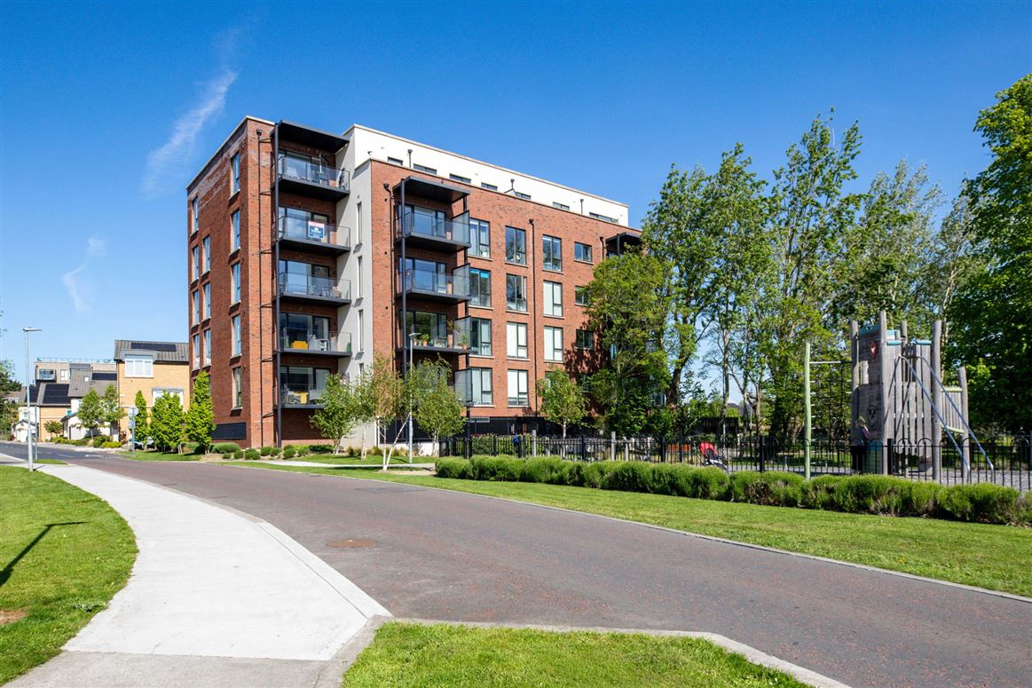 Apartment 10, Maple Hall, Leopardstown, Dublin 18