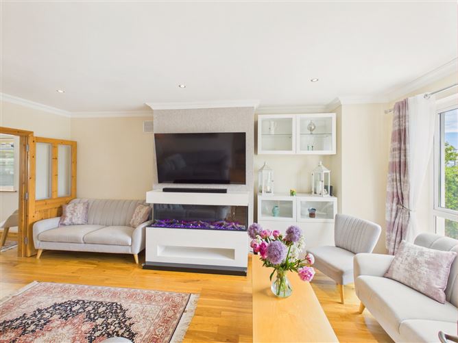 13 Boireann Bheag, Roscam, Galway