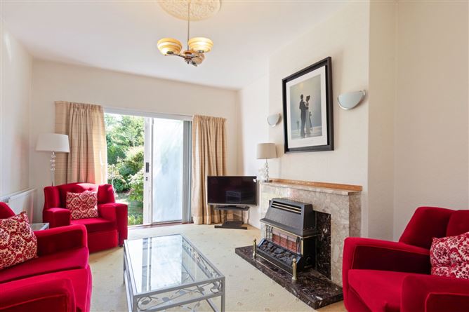 Santa Barbara, 19 Orchardstown Park, Rathfarnham, Dublin 14