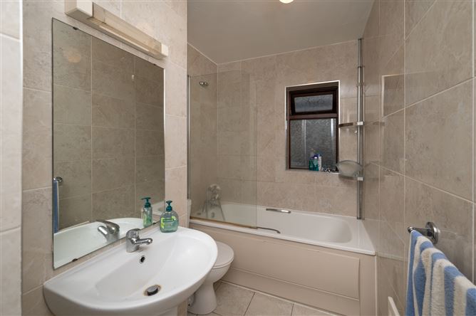 12 Milford, Elm Park, Wilton, Co. Cork