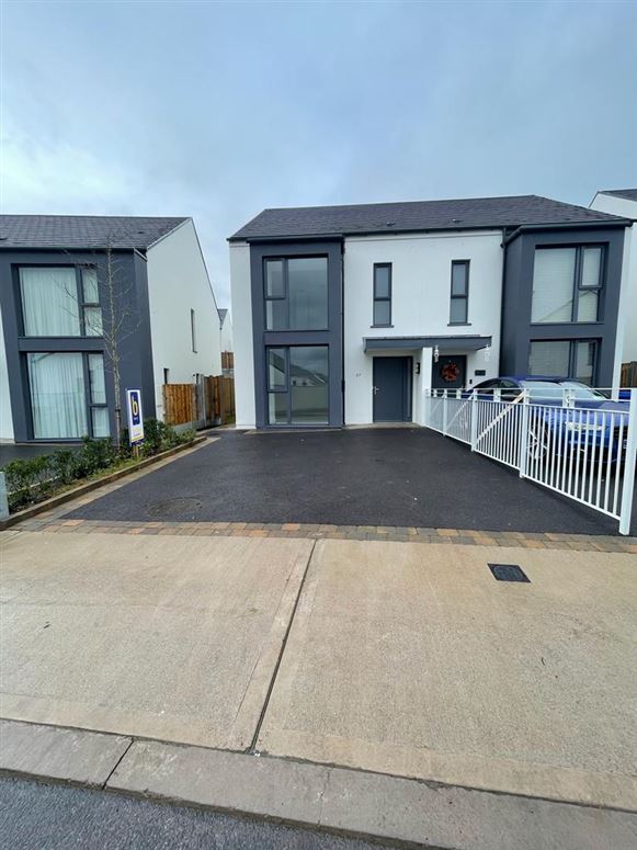 27 The Drive, Richmond Rise, Glanmire, Cork Barry Auctioneers