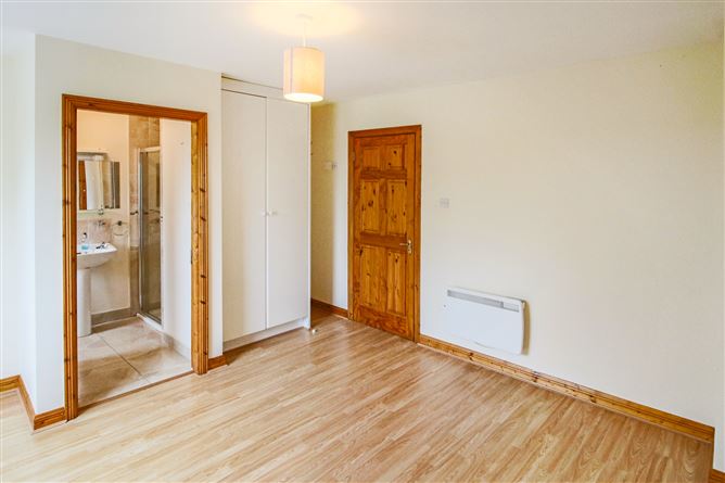 8 Mount Temple Mews, Summerhill, Carrick-On-Shannon, Co. Leitrim