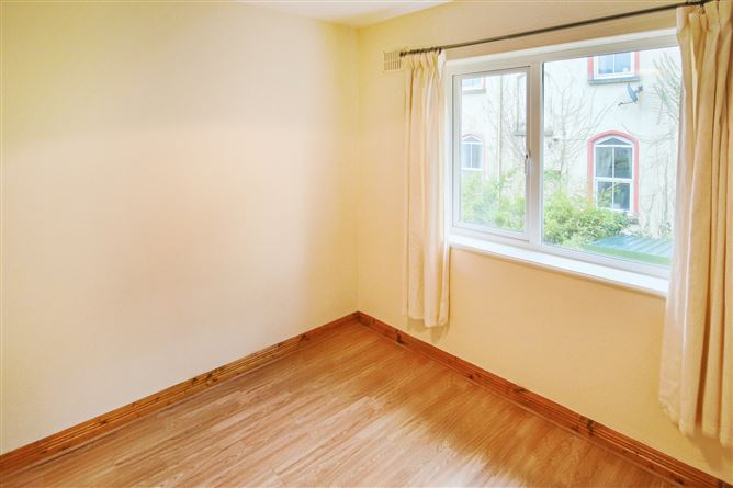 8 Mount Temple Mews, Summerhill, Carrick-On-Shannon, Co. Leitrim