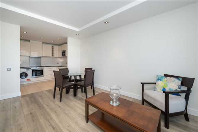 28 The Fastnet, Lancaster Gate, Lancaster Quay, Cork
