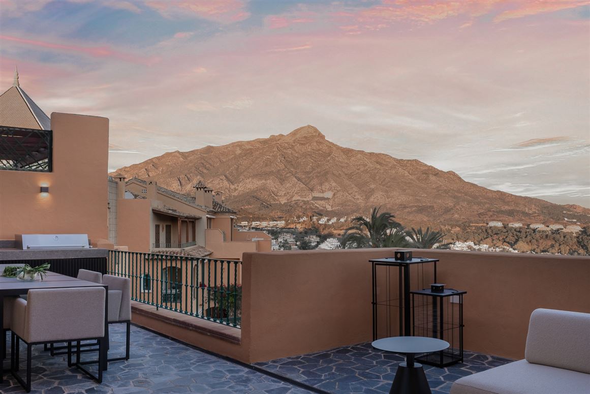 Malaga, Marbella, Nueva Andalucia, Les Belvederes, Spain