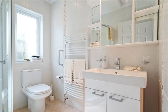 4 Drayton Close, Monkstown, Co. Dublin