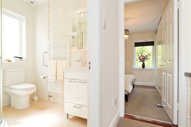 4 Drayton Close, Monkstown, Co. Dublin