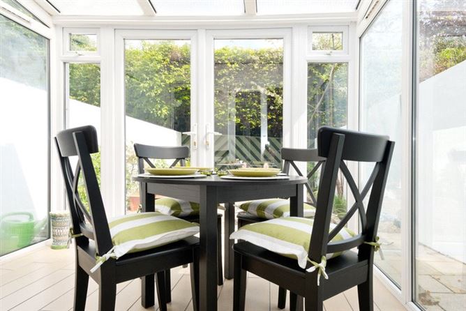 4 Drayton Close, Monkstown, Co. Dublin