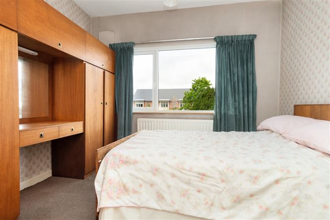 71 Whitebarn Road, Churchtown, Dublin 14