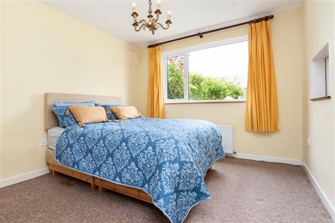 71 Whitebarn Road, Churchtown, Dublin 14