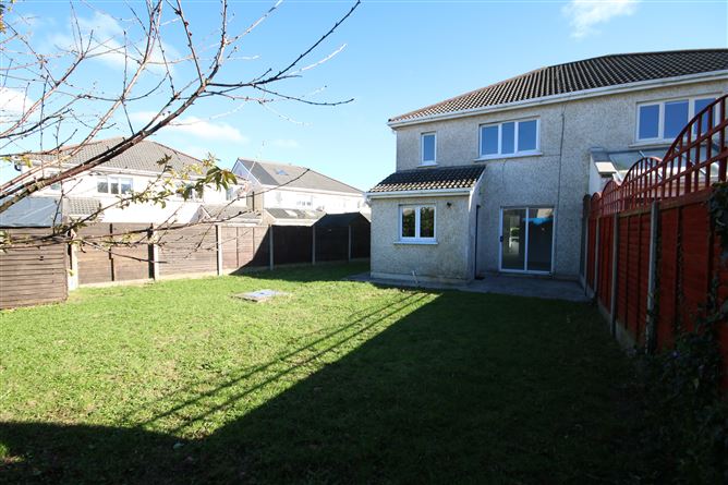 16 The Green, Pheasant Run, Dublin 15, Clonee, Dublin 15