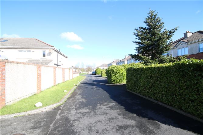 16 The Green, Pheasant Run, Dublin 15, Clonee, Dublin 15