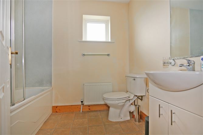 72 Gort na NUll, Sixmuilebridge, Co. Clare