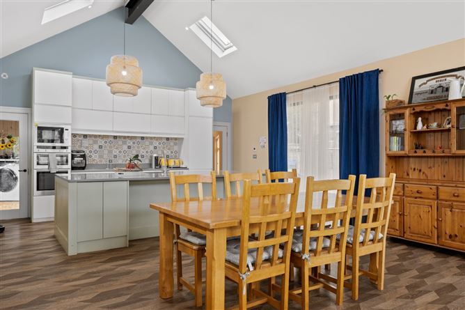 4 Cooldrinagh Cottages, Cooldrinagh Lane, Lucan, Co. Dublin