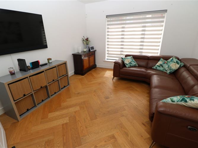 Photo 12 of 29 — 28 Maydenhayes Crescent, Donacarney, Co. Meath