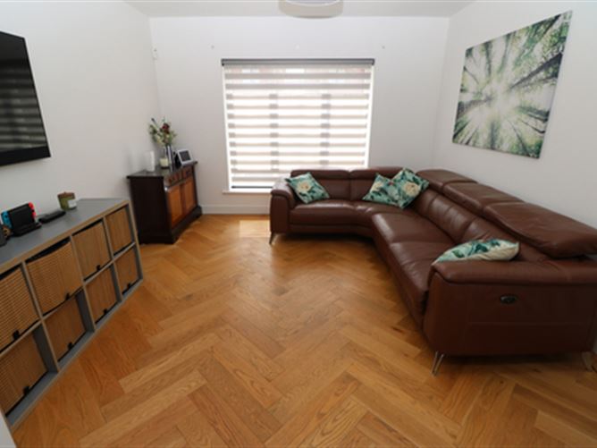 Photo 13 of 29 — 28 Maydenhayes Crescent, Donacarney, Co. Meath