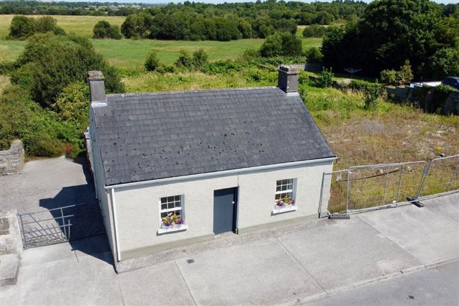 Cottage, Main Street, Shannonbridge, Co. Offaly