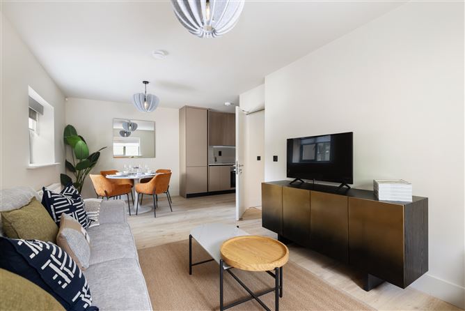 Photo 9 of 24 —  Apt 15 Errigal House, Eglinton Court, Donnybrook, Dublin 4