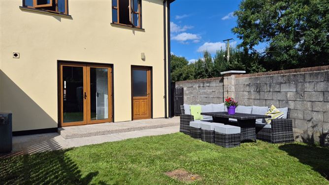 12 Castlepark, Castlerock, Bunclody, Wexford