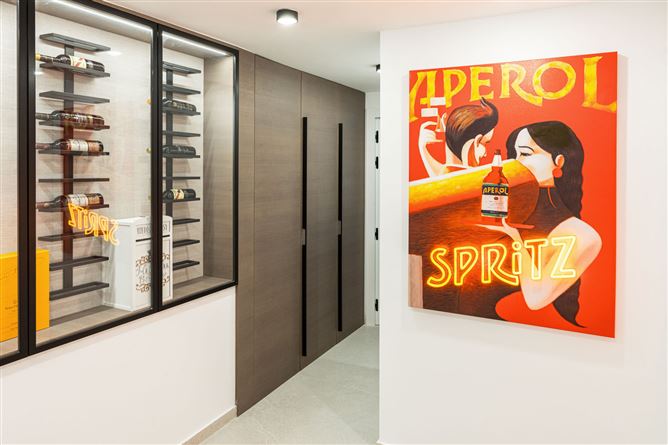 {name:Malaga, codeiso:MA}, Marbella, Nueva Andalucia, Supermanzana H, Spain - COSTA-01248P