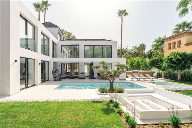 {name:Malaga, codeiso:MA}, Marbella, Nueva Andalucia, Supermanzana H, Spain - COSTA-01248P