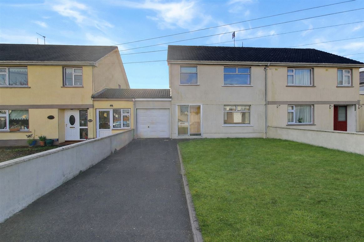 16 Castlewood Park, Ennis, Co. Clare