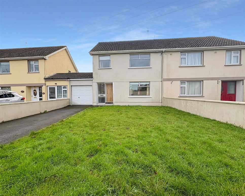 16 Castlewood Park, Ennis, Co. Clare