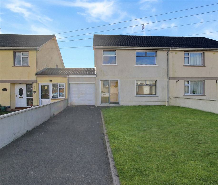 16 Castlewood Park, Ennis, Co. Clare