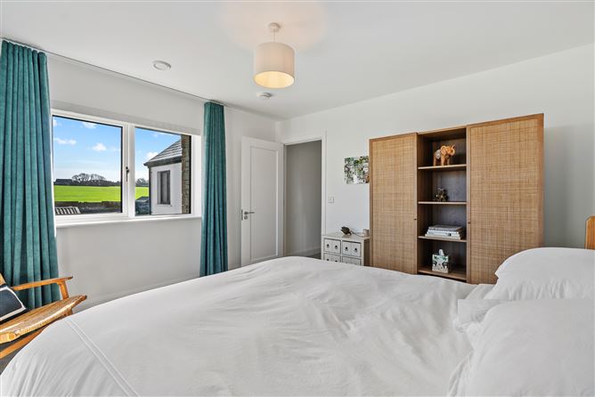 39 Earls Well, Waterfall, Cork