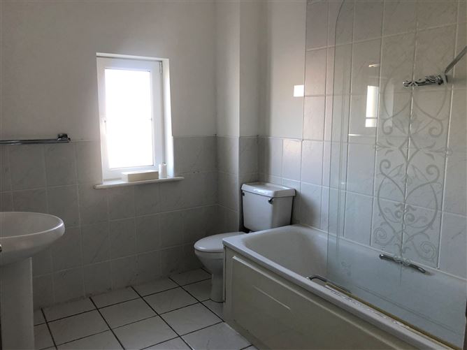 4 Block A, Clare Inn Suites, Dromoland, Newmarket on Fergus, Clare