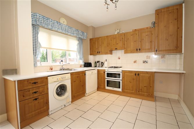 11 The Close, Curragh Grange, Newbridge, Kildare
