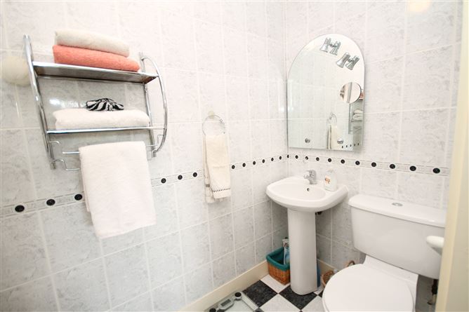 11 The Close, Curragh Grange, Newbridge, Kildare