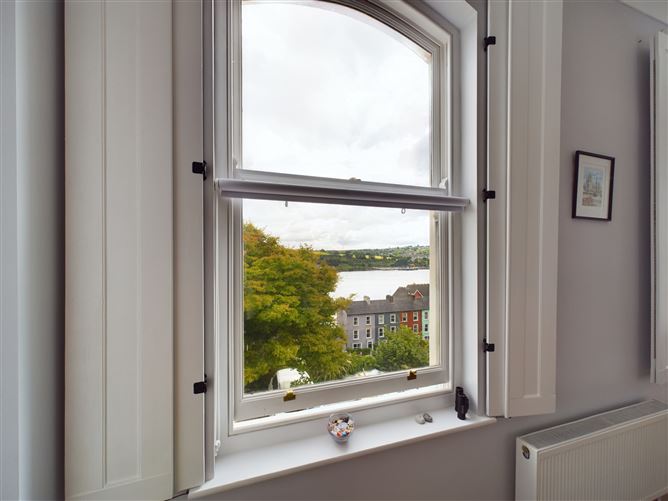4 River View Place, Glenbrook, Passage West, Cork