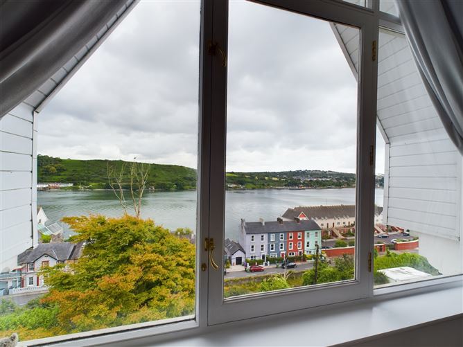 4 River View Place, Glenbrook, Passage West, Cork