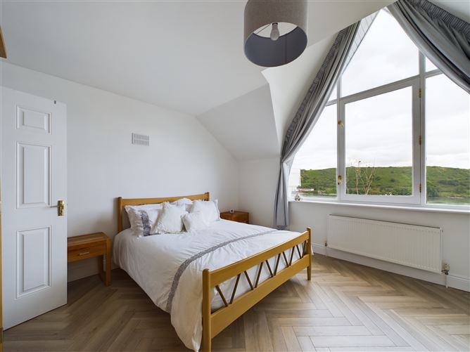 4 River View Place, Glenbrook, Passage West, Cork