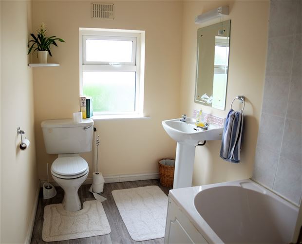 12 The Square, Loughrea, Galway