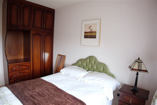 12 The Square, Loughrea, Galway