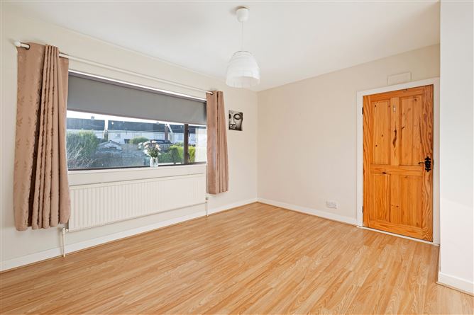 10 Lakeside Park, Naas, Kildare