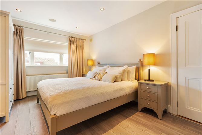 10 Wainsfort Crescent, Terenure, Dublin 6W