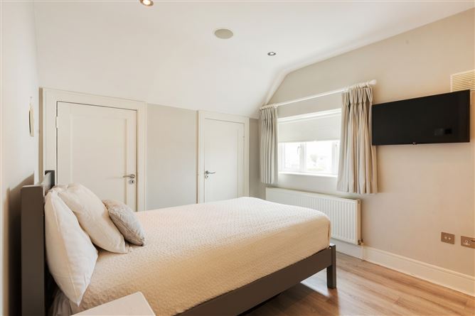 10 Wainsfort Crescent, Terenure, Dublin 6W