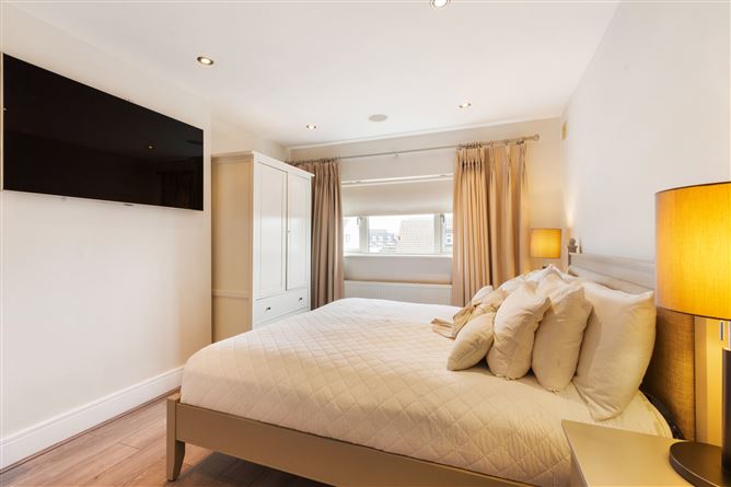 10 Wainsfort Crescent, Terenure, Dublin 6W