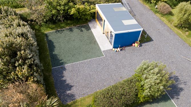 Strand Camping, Killard Road, Doonbeg, Kilrush, Co. Clare.